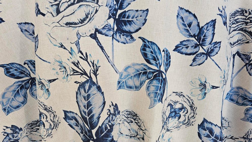 Rent our Indigo Garden table linens and runners today.